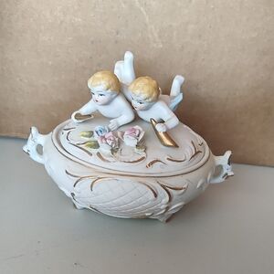 Ardco Porcelain Cherub Trinket Box - White and Gold